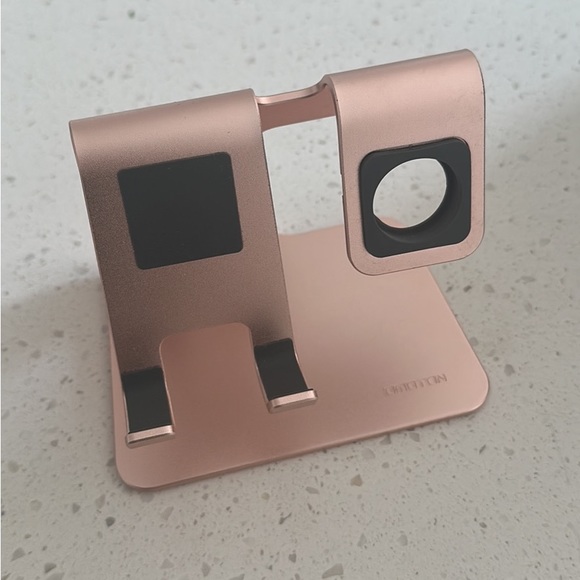 Phone and watch stand - Picture 4 of 4